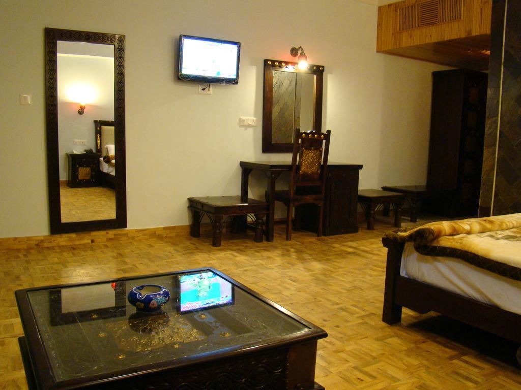 Hotel The Himachal Inn Manali  Bagian luar foto